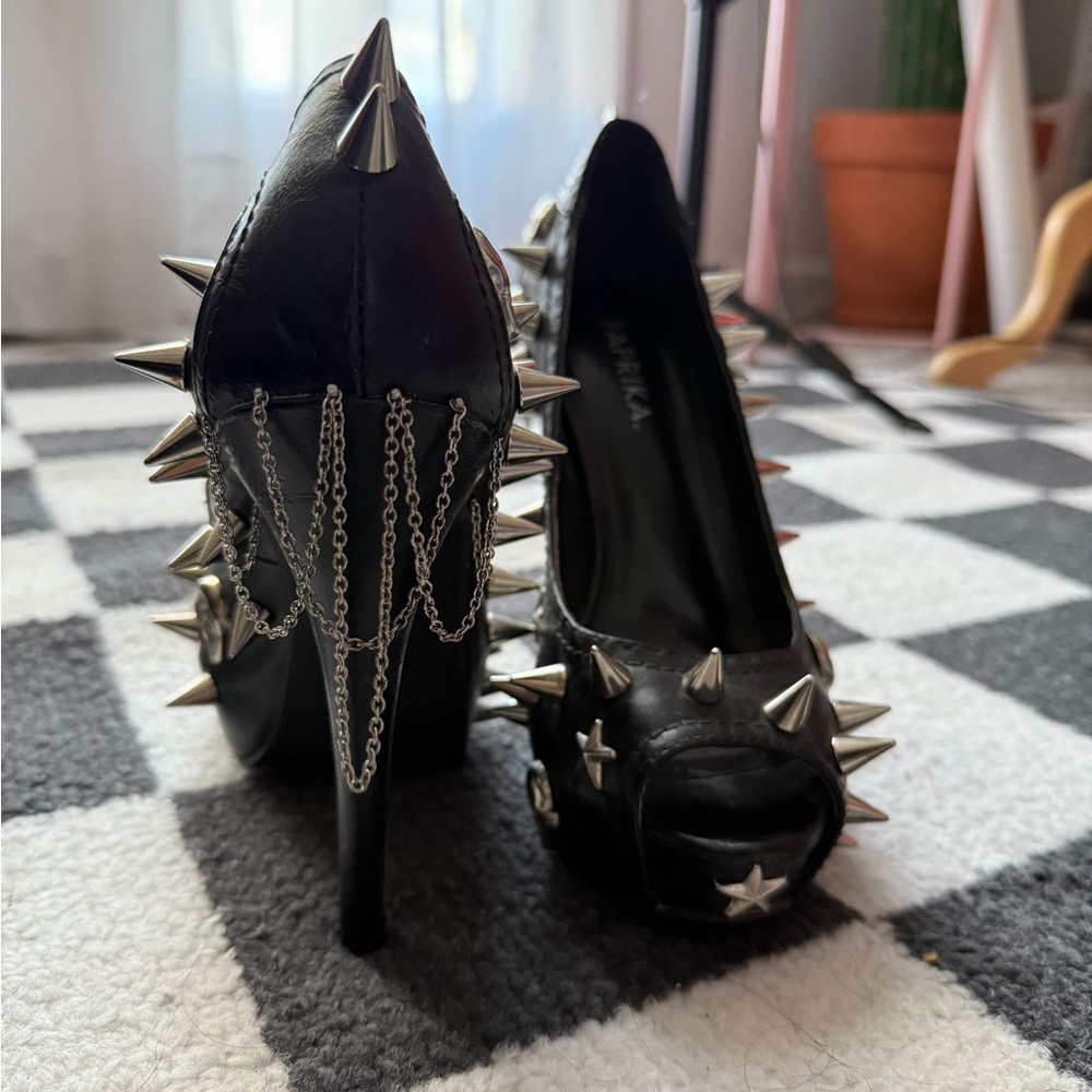 Spiked Heels - Picture 7 of 9